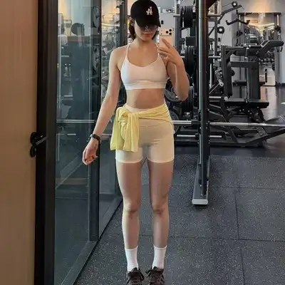 李辉静